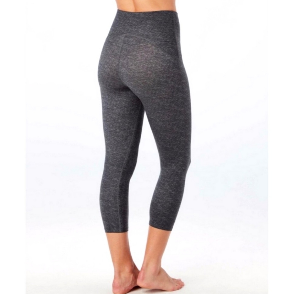 SPANX Active Cropped Compression Leggings Womens Plus Size 2X - Picture 3 of 5
